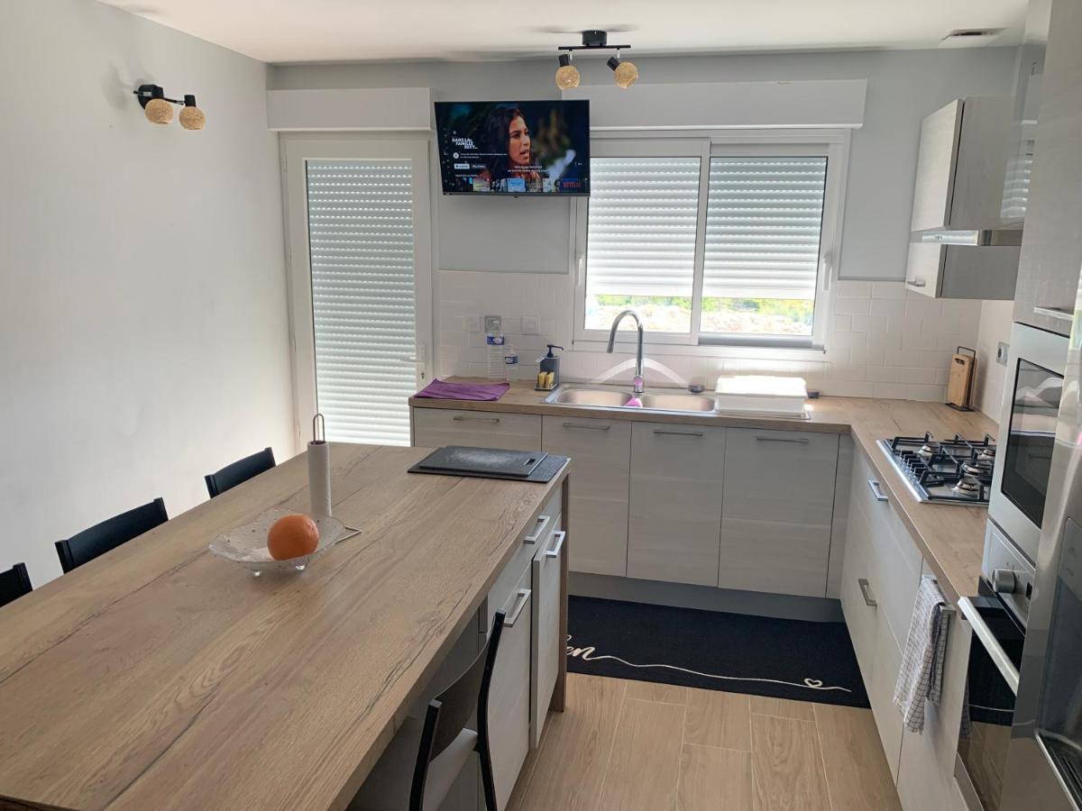 Chambre Privee/Climatisee+Tv /Petit Dejeuner Inclu/Tout Confort Nevers Zewnętrze zdjęcie